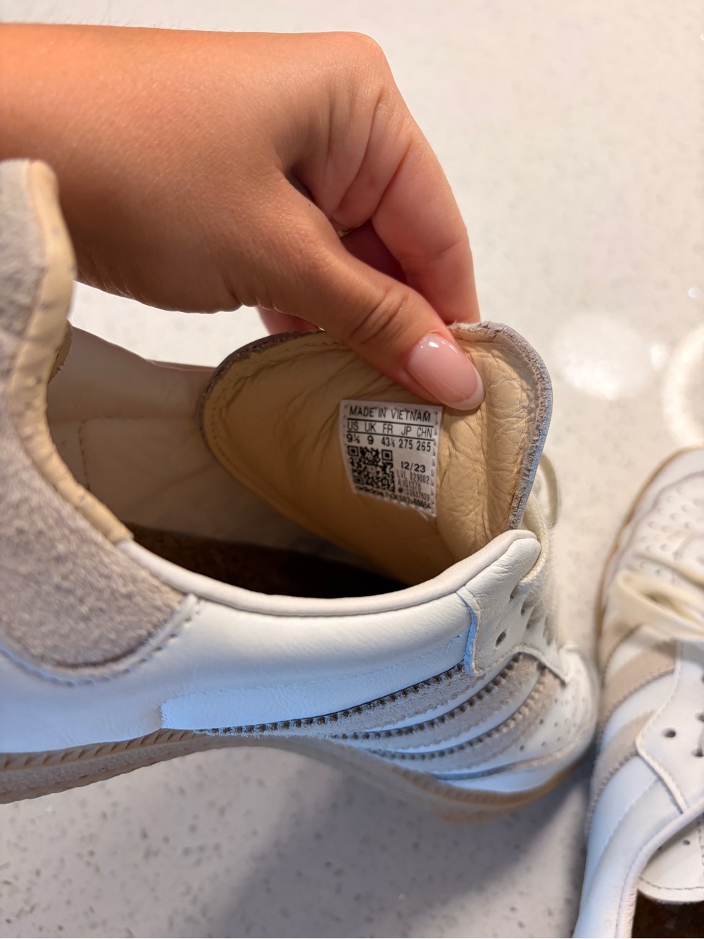 Sambas with tan stripes - Picture 3 of 5